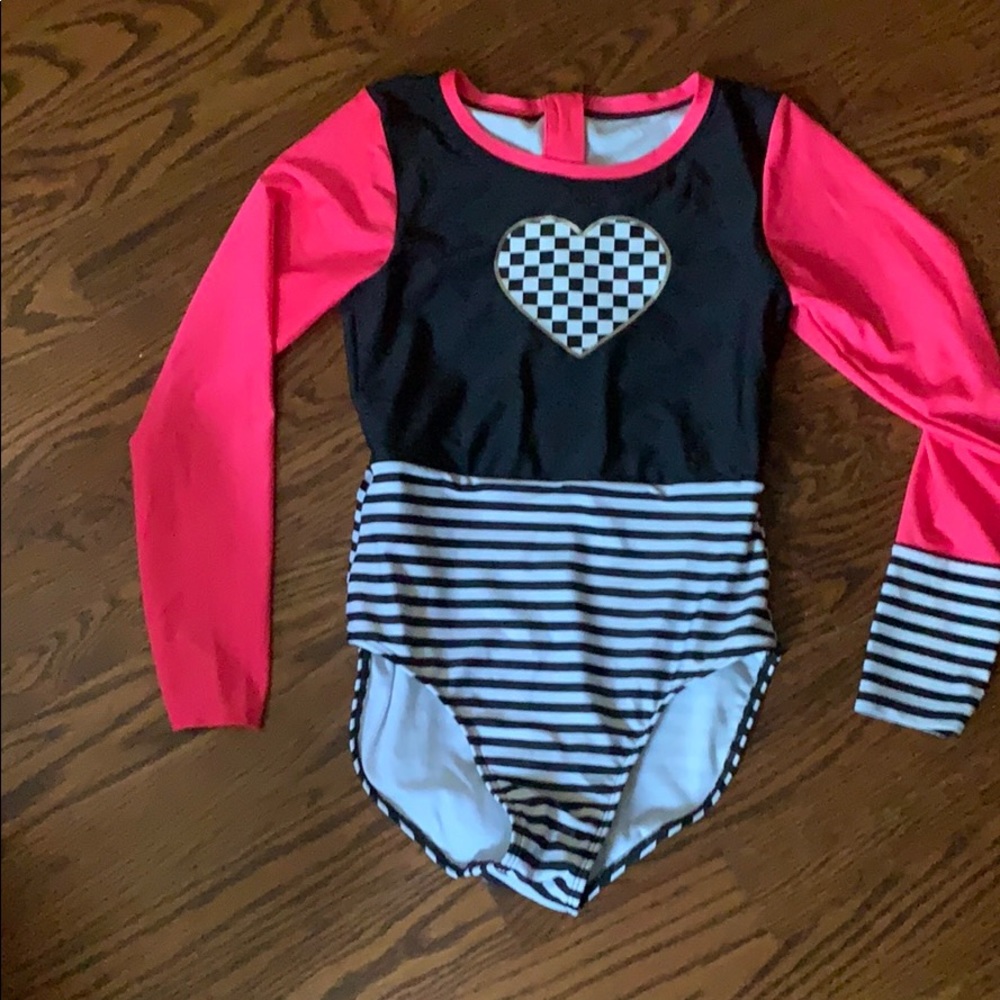 Long sleeved swim suit